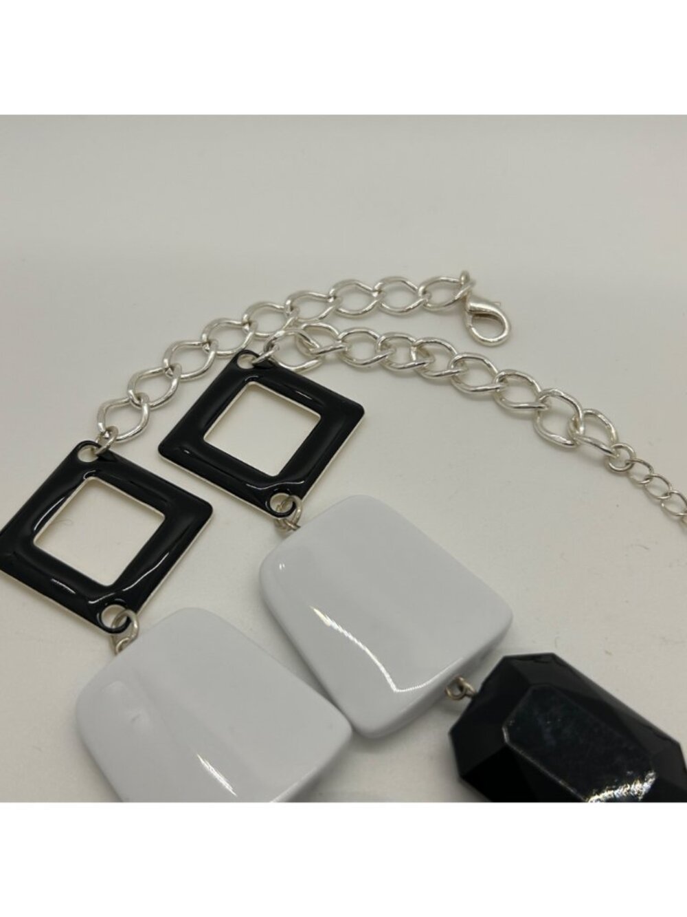 Chunky Black White Statement Necklace Geometric Acrylic Enamel Silver tone Bib - Picture 7 of 13